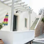 Sail & Apartment Kamari (Santorini)