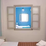 Apartment Sail & *