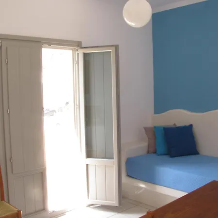 Sail & * Kamari (Santorini)