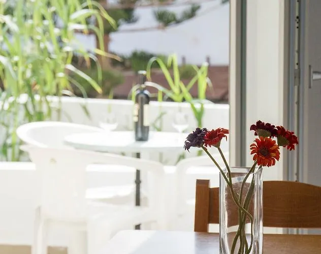 Sail & Appartement Kamári