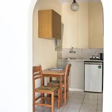Sail & Apartmán Kamári