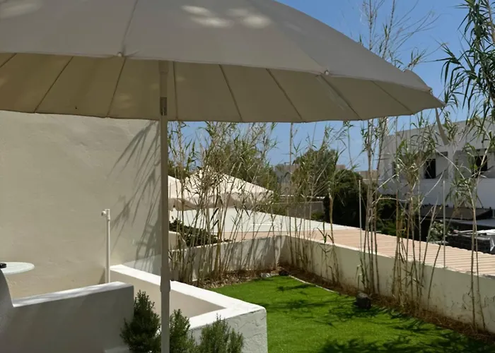 Sail & * Kamari (Santorini)